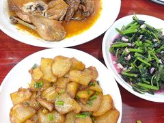 -芦茨金富饭庄·25年老字号·专做稻草鸡