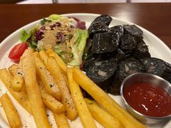 -mordew加州日记西餐&小酒馆(新天地店)
