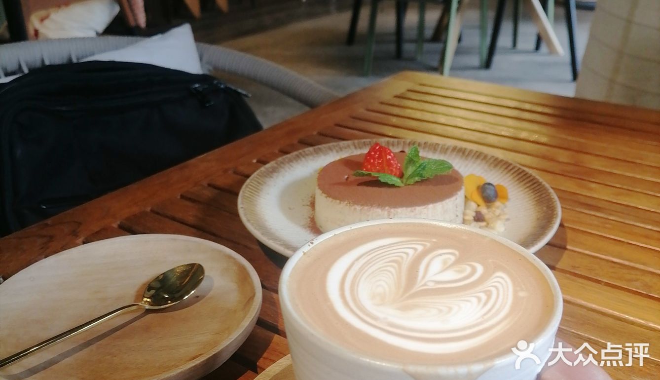 推荐这家西餐厅，有机会再来吃他们的西餐