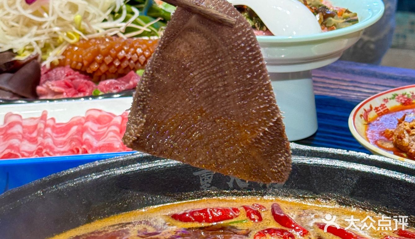 吴江新晋排队王 重火锅来万宝啦！