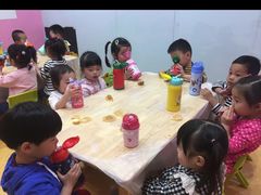 -想象乐创意早教托育中心(殷高西路店)