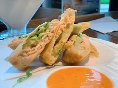 三文鱼牛油果春卷-山葵家·创意料理(宁波来福士店)