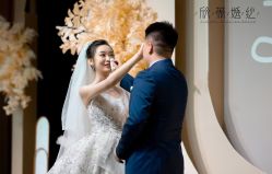 -欣薇婚纱(新源乐汇城店)