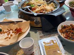 -阿瓦山寨·湘菜现炒·剁椒鱼头王(咸阳总店)
