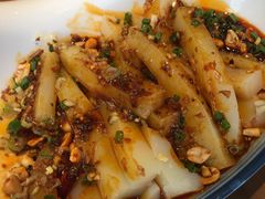 -有红鸡毛店·川菜(建设路店)