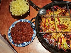 -周小明火锅(黑金冠社区店)