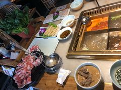 -巴渝瓦肆重庆鲜火锅(宝龙环湖店)