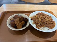 -红猪卤肉饭(大西洋美食城店)
