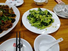 -鲁南仔·滕州炒鸡(经三路店)