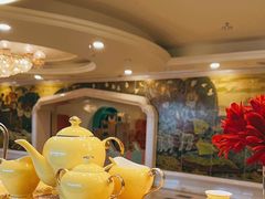 -华凌牛庄西餐厅(乌鲁木齐华凌美爵大饭店)