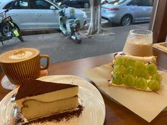 -C.Y Cafe