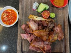 脆皮猪手-OLD TREE老树咖啡·西餐厅(台山人工湖店)