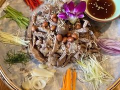 招牌捞起乳鸽-尚竹阁冬瓜盅·18年地标美食(平洲店)