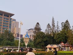 -泉城广场