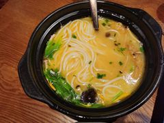 云南过桥米线-云海肴·汽锅鸡·云南菜(天山百盛优客店)