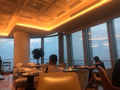 -云端西餐厅(南宁龙光那莲豪华精选酒店)