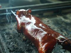 -黄记四更烤乳猪店