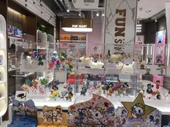 -泡泡玛特POPMART(蓝色港湾店)