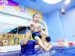 -龙格亲子游泳俱乐部(泊富中心)