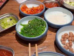 -明洞阿姨·韩式酱蟹烤肉·创意料理(三元桥店)