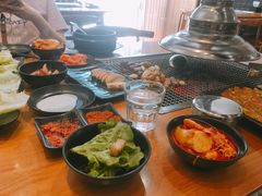 -肉甲韩国木炭烤肉(新壹街1店)