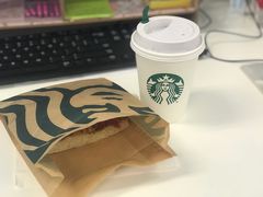 -星巴克(上海虹桥南丰城办公楼店)