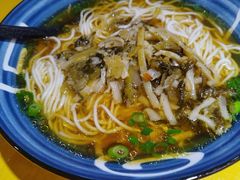 -砖头卤味