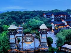 -茅山东方盐湖城景区