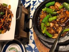 石锅杭椒牛蛙-桂满陇天书(南京德基旗舰店)