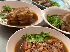 -Kha Mu Charoensang(Silom)