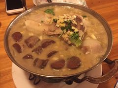 -闯关东东北农家菜(崂山石老人店)