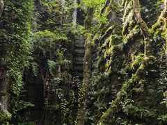 -梭布垭石林景区