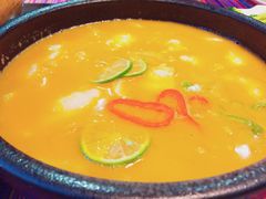 -香巴拉云南餐厅(华莱坞店)