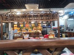 -黄桷树曹家私房菜(江与城店)