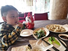 -粤尚腾香居中餐厅(首都机场希尔顿店)