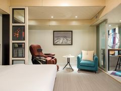 -喜鹊愉家酒店(郑州曼哈顿博览中心地铁站店)