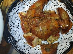 -胡桃里音乐餐厅(陶溪川店)(川湘赣菜·世界百大酒庄直供红酒·音乐表演)