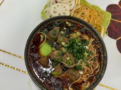 -胥佳烧鸡公牛肉面馆