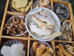 -野菌皇海景野生菌火锅(滨海大道店)