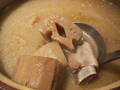 招牌莲藕汤-大中华酒楼·主席武昌鱼·武汉美食地标(江汉路步行街店)