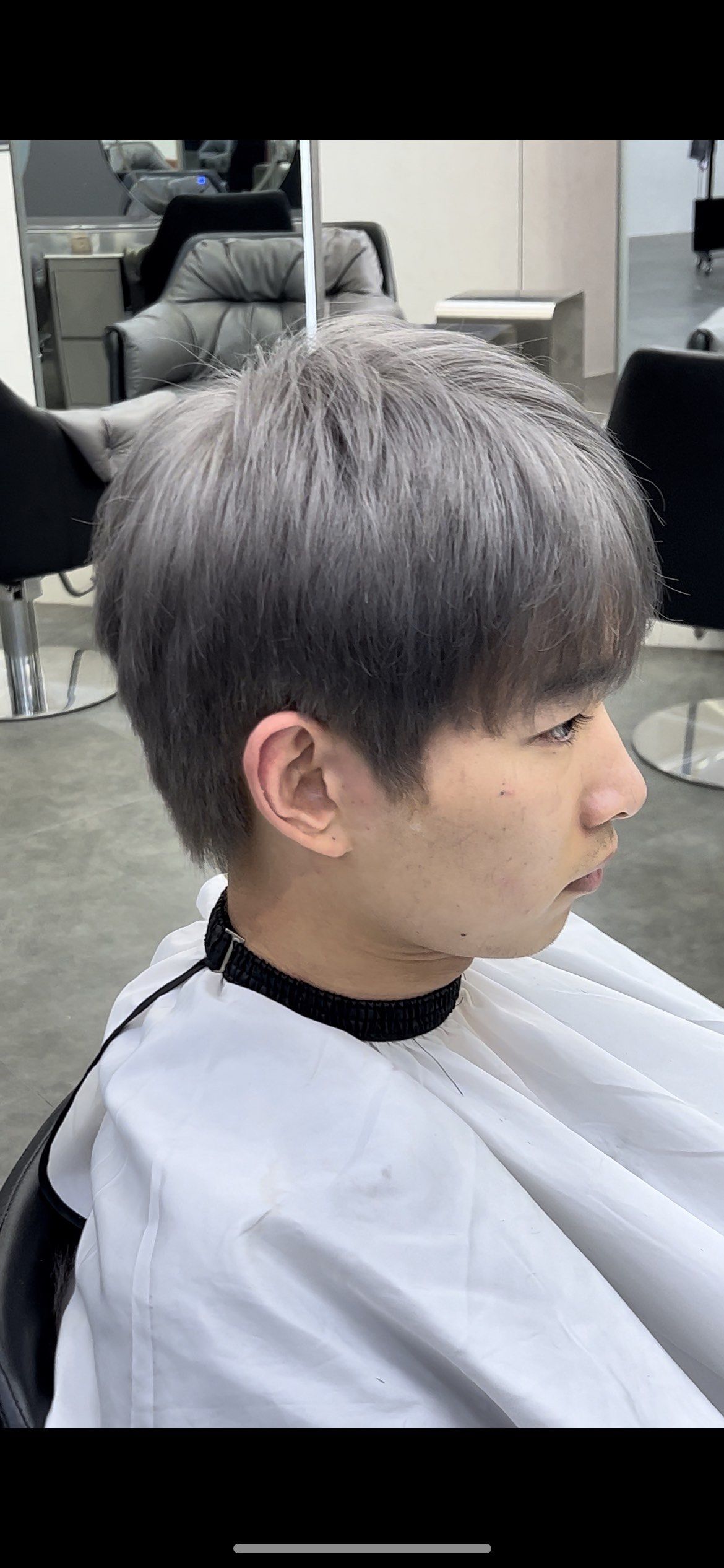 男生超帅灰色发色上镜高级感十 足