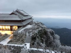 -峨嵋山金顶