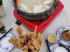 -墨脱石锅椰子鸡•香草鸭•东山羊(大东海店)