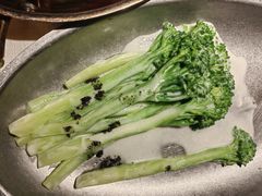 奶油酱配西兰苔-龟兹KUCINA·新疆菜(前滩L+PLAZA店)