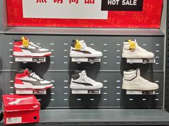 -王府井奥莱临潼小镇(临潼店)