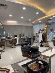 点击看大图 -八佰伴8008星级形象店