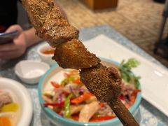 红柳枝烤羊肉-巴扎美食·新疆菜·西域歌舞表演餐厅(新疆大厦店)