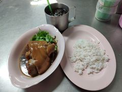 -Kha Mu Charoensang(Silom)