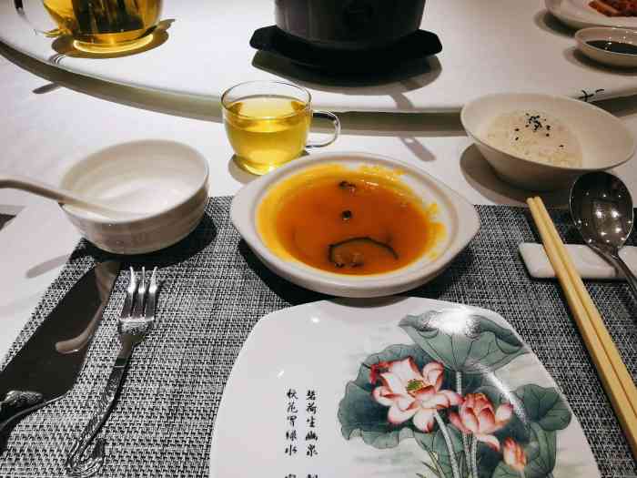 祥记金鲍堂(金鲍堂万寿路店)-"领着孩子去的,这个地方应该主要是商务