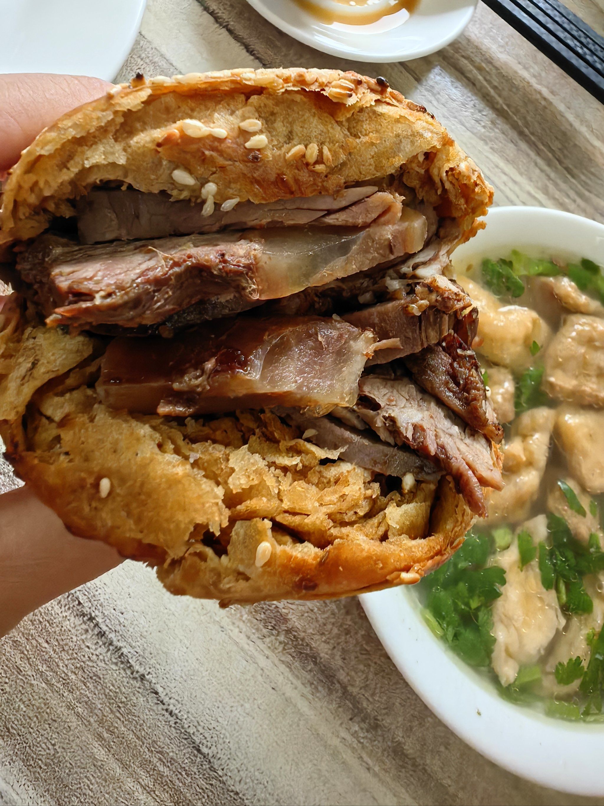 谁家的牛肉烧饼这么扎实啊?